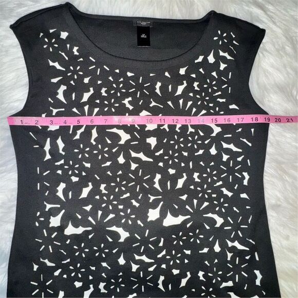 Ann Taylor Petites Floral Laser/Cut Out Sleeveless Blouse Black Size LP Office - Picture 8 of 9
